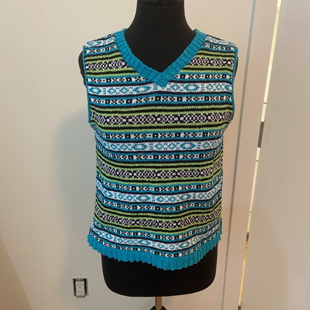 Northern Reflections Blue and Green Patterned vintage knit Tank Top